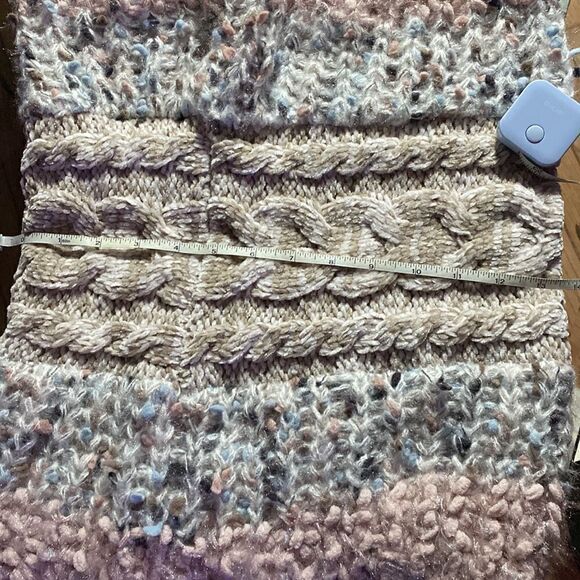 CEJON Knitted Cable Chunky Fuzzy Infinity Loop Scarf In Pastel - Picture 12 of 12